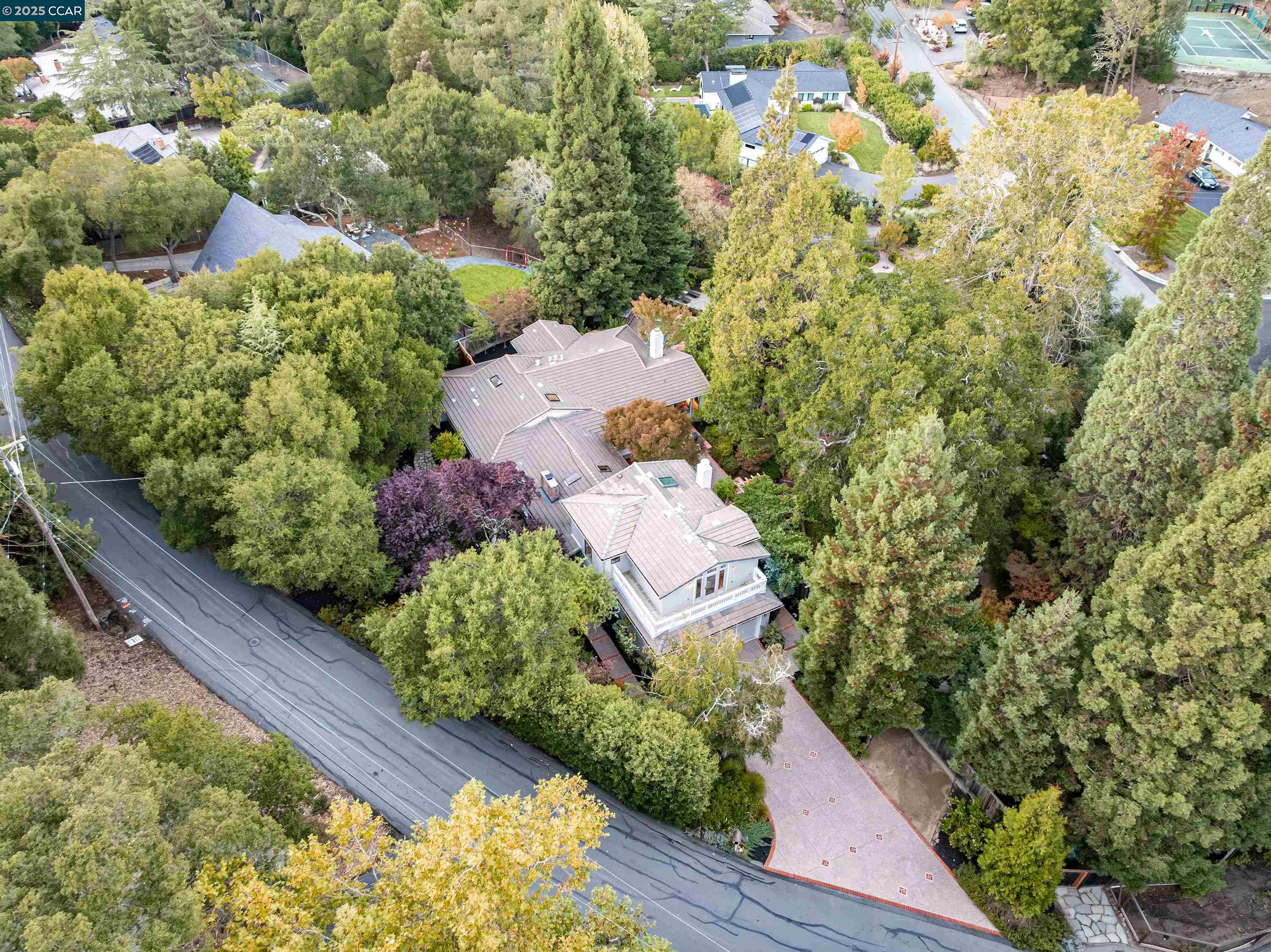 4 Greenwood Court