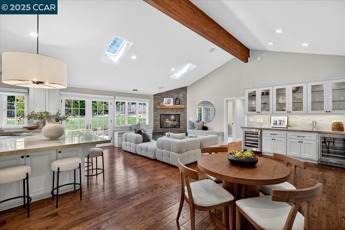 133 Lombardy Ln