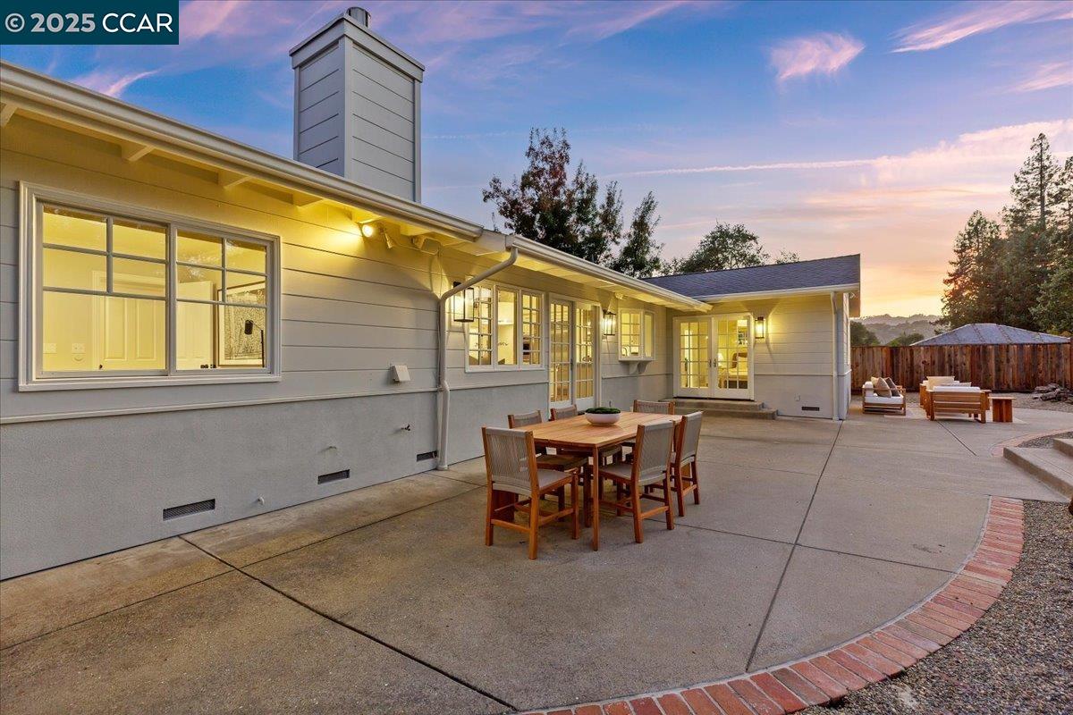 133 Lombardy Ln