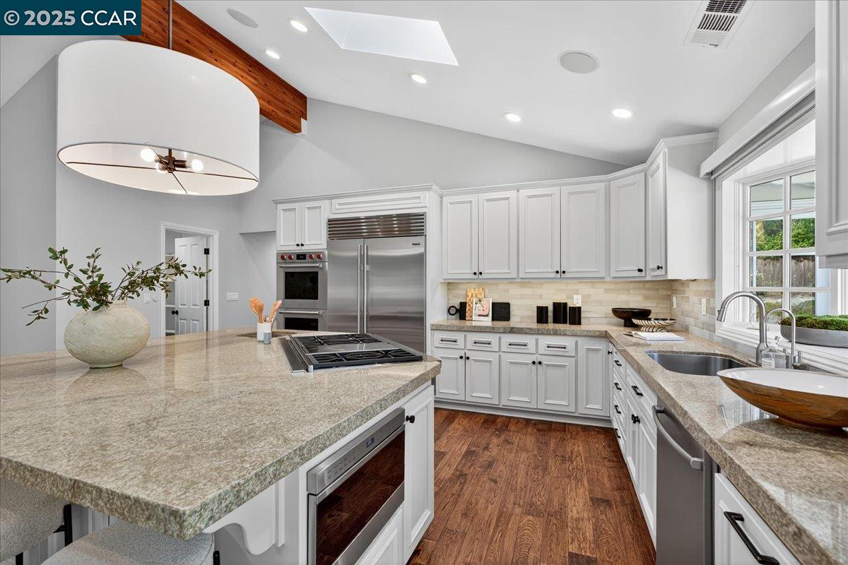 133 Lombardy Ln
