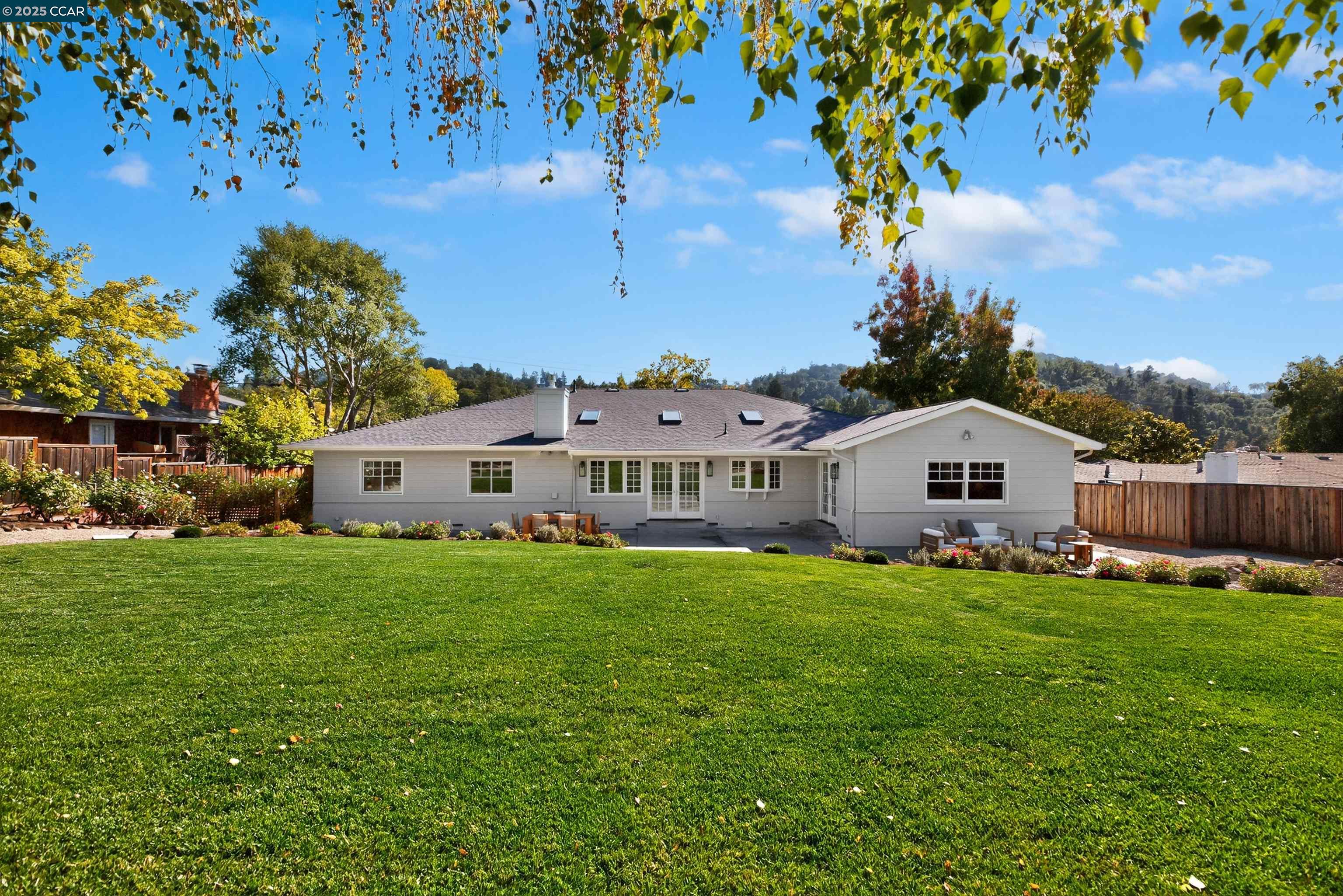 133 Lombardy Ln