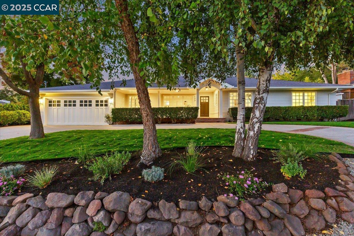 133 Lombardy Ln