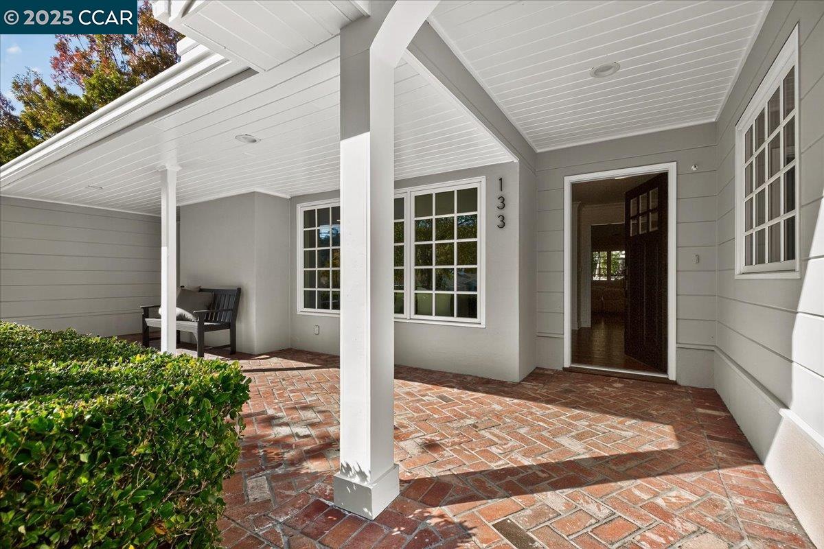 133 Lombardy Ln