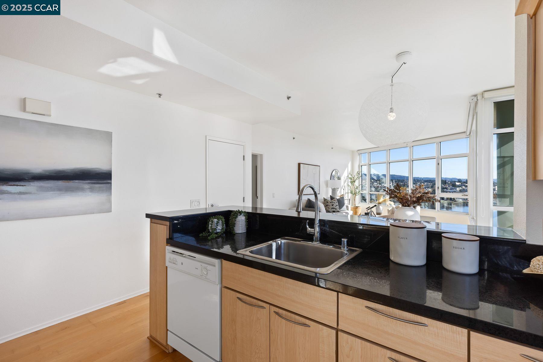 1 Lakeside Dr # 1404