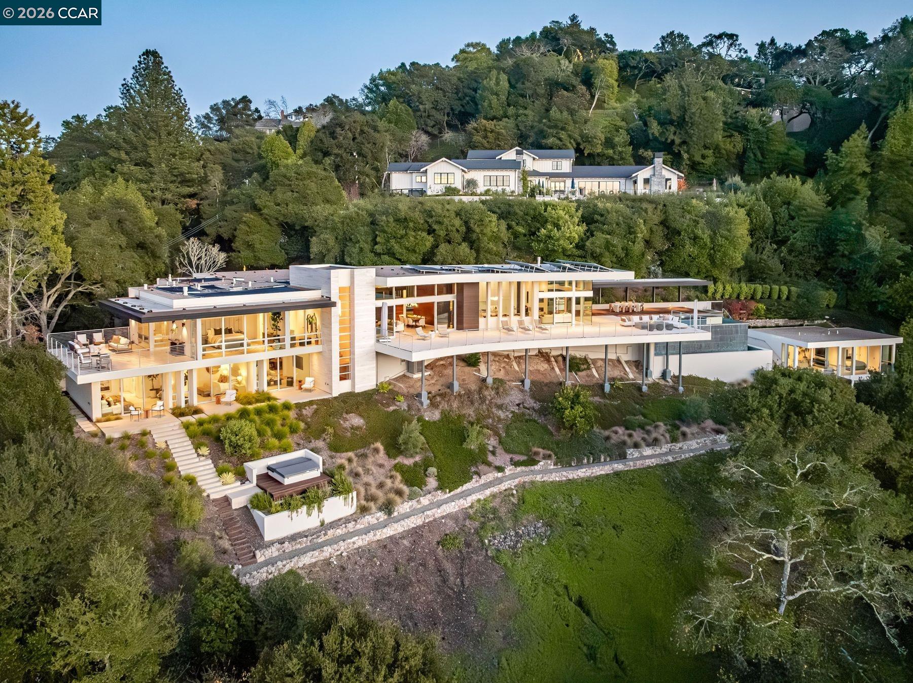 40 Valley View Rd