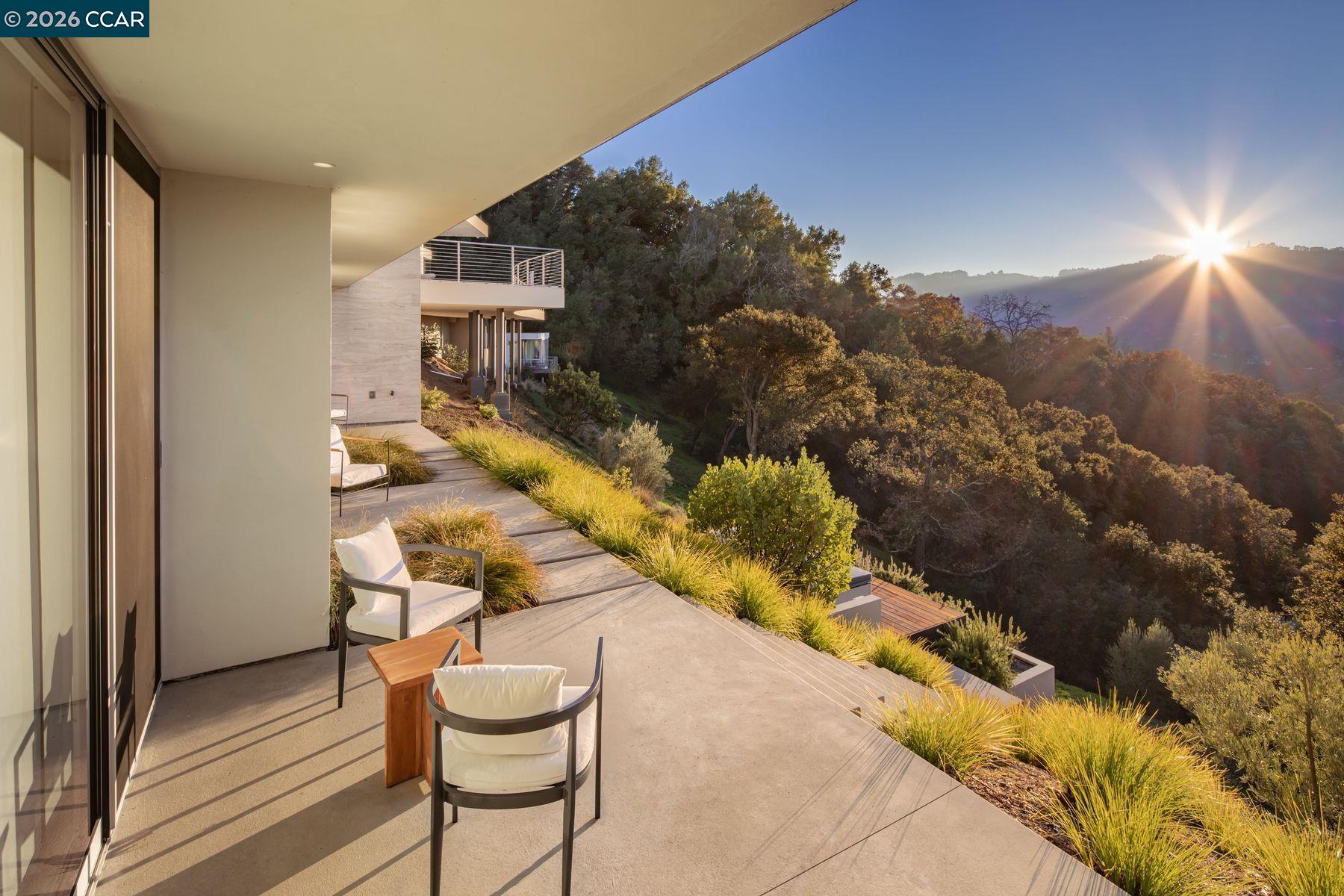 40 Valley View Rd