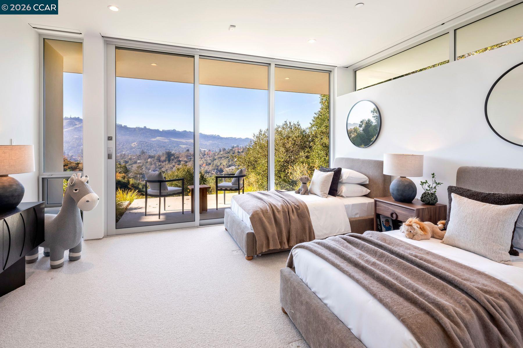 40 Valley View Rd