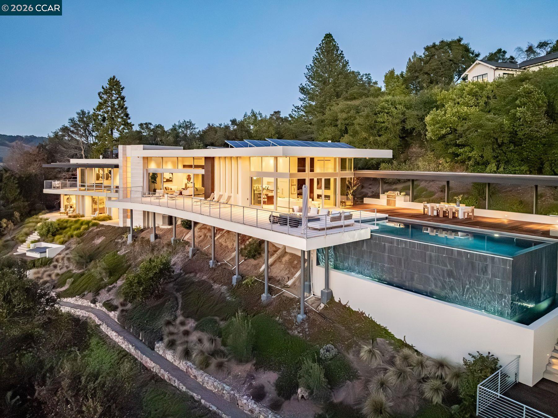 40 Valley View Rd