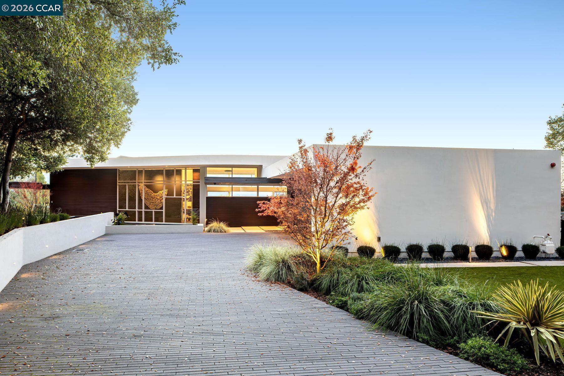 40 Valley View Rd