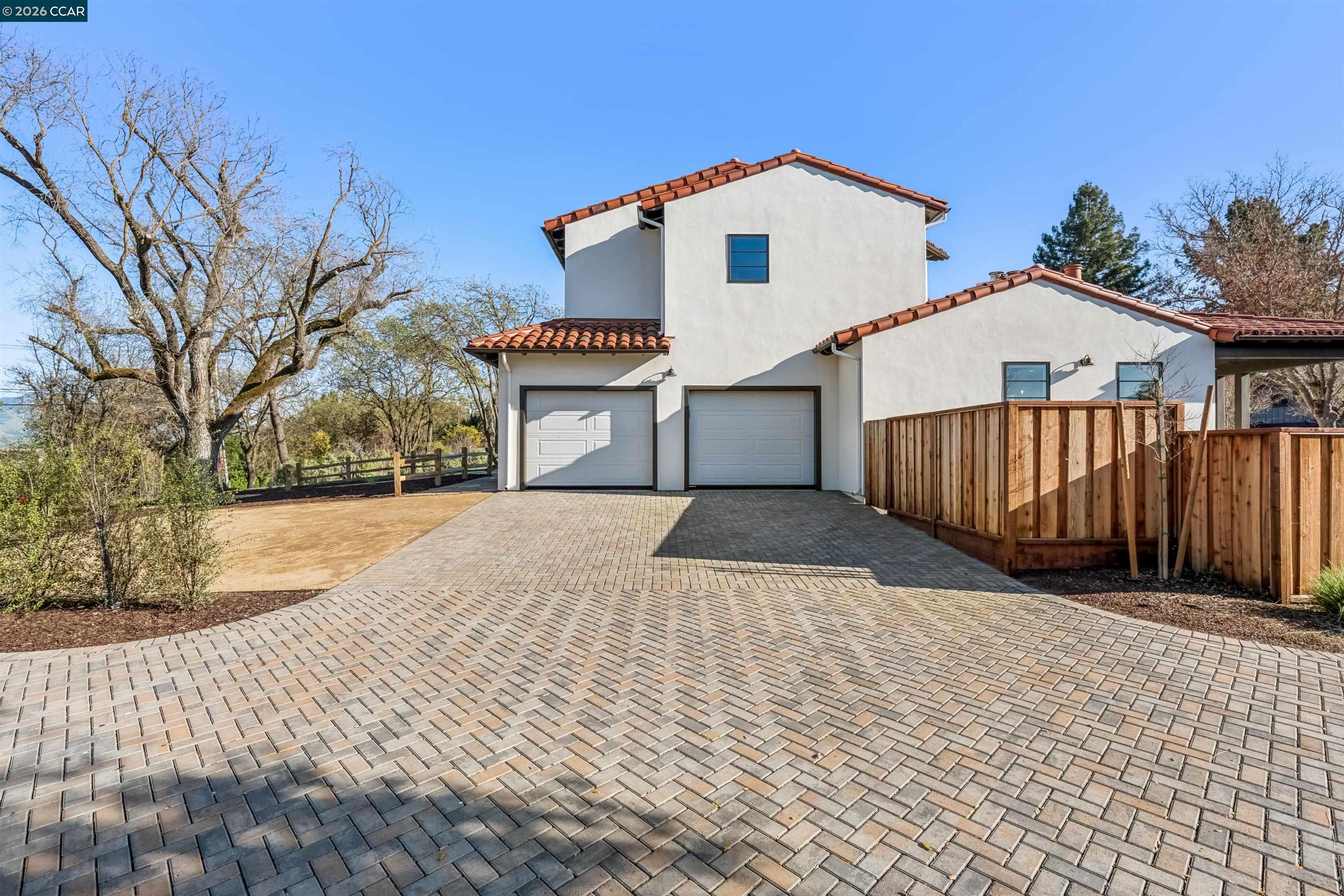 850 Las Trampas Rd
