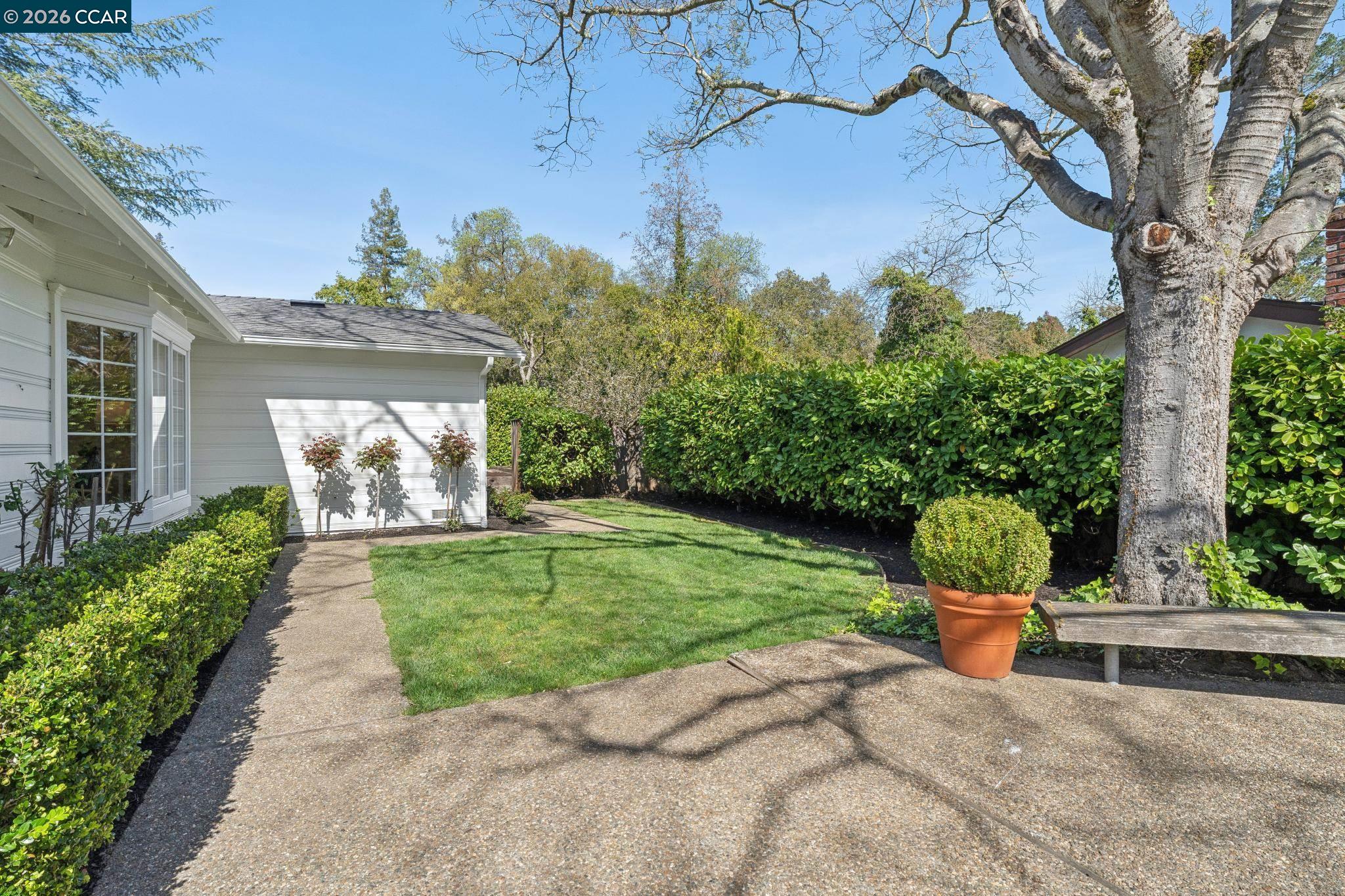 19 Eastwood Dr