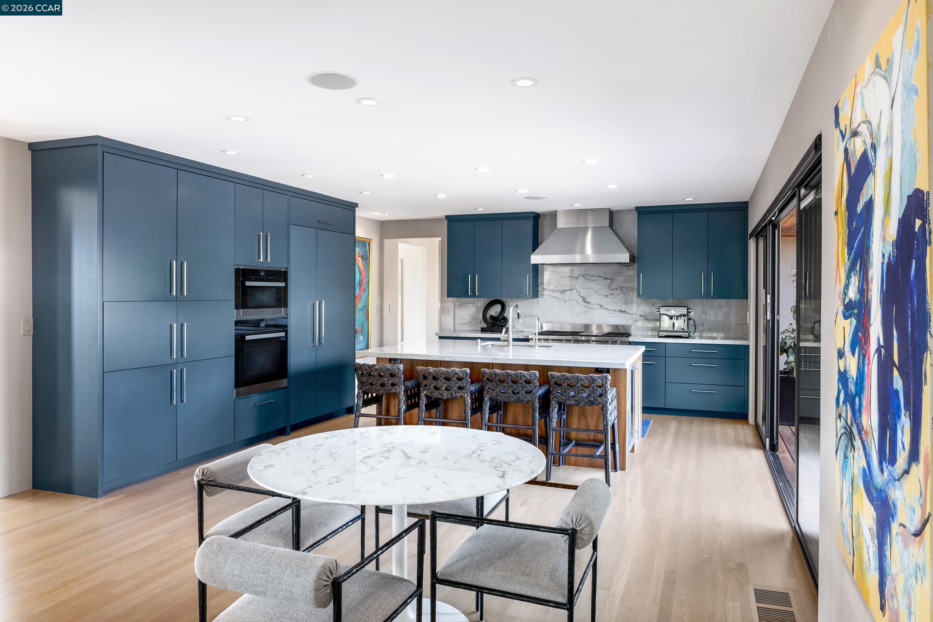 260 Pershing Dr