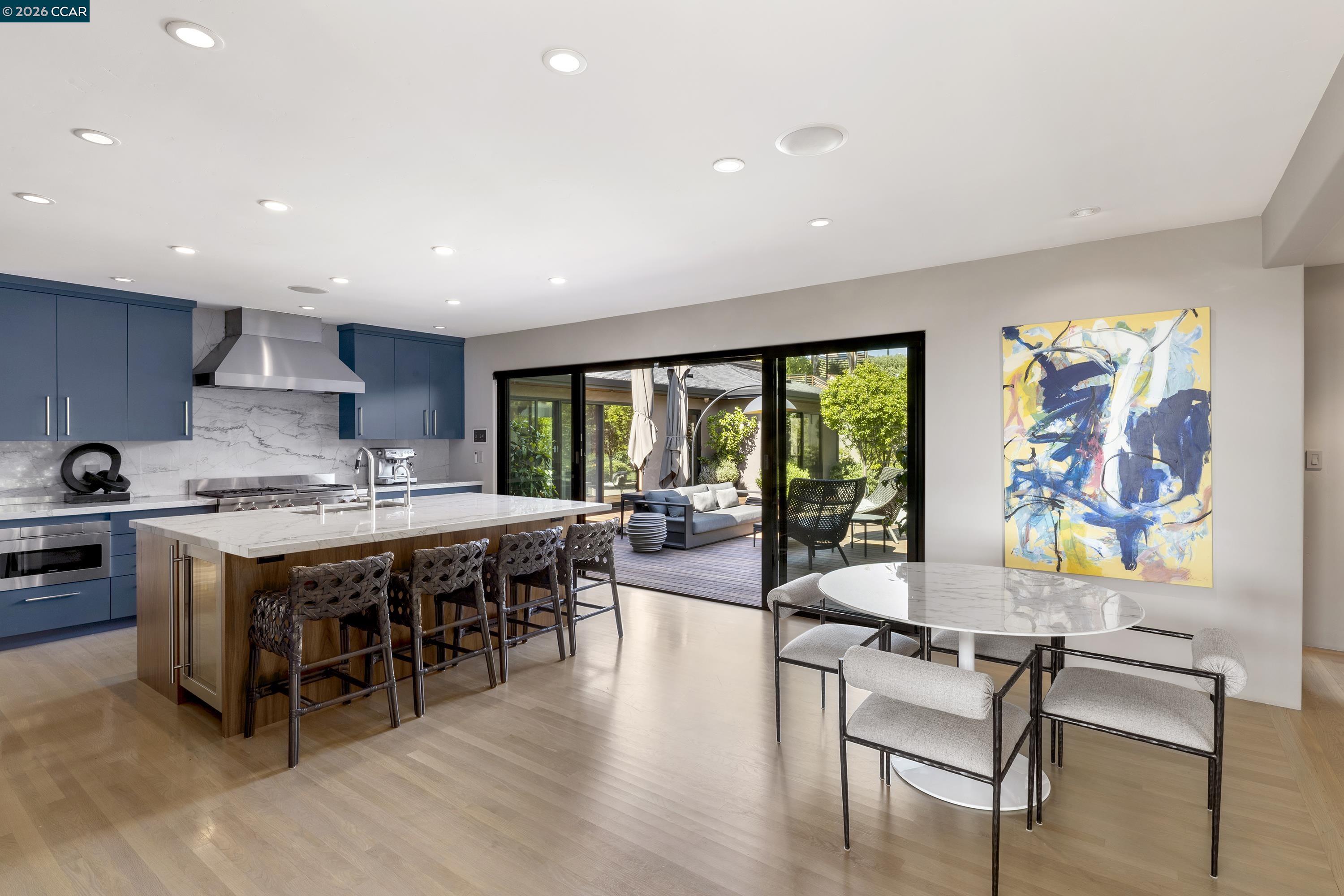 260 Pershing Dr