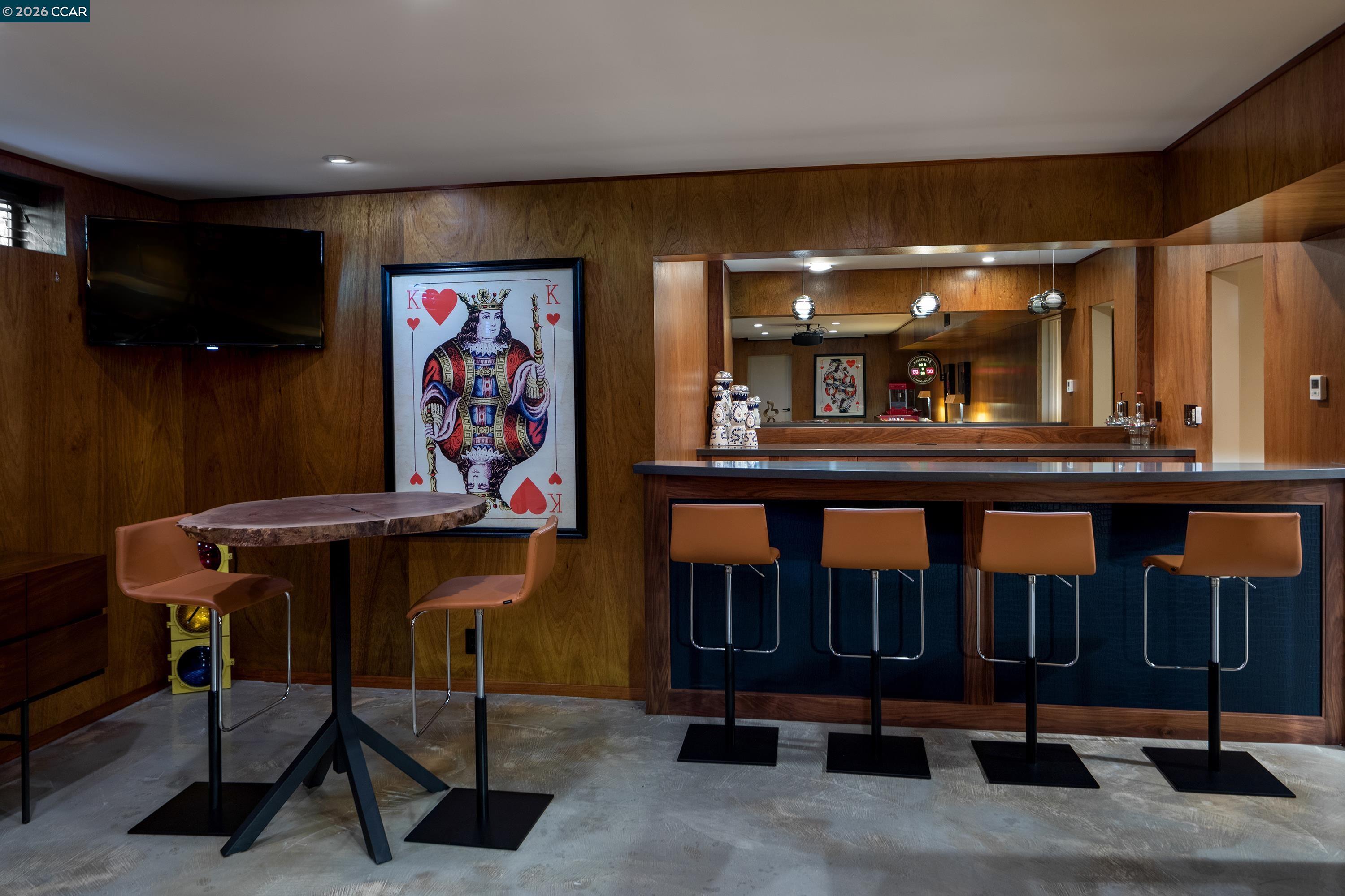 260 Pershing Dr