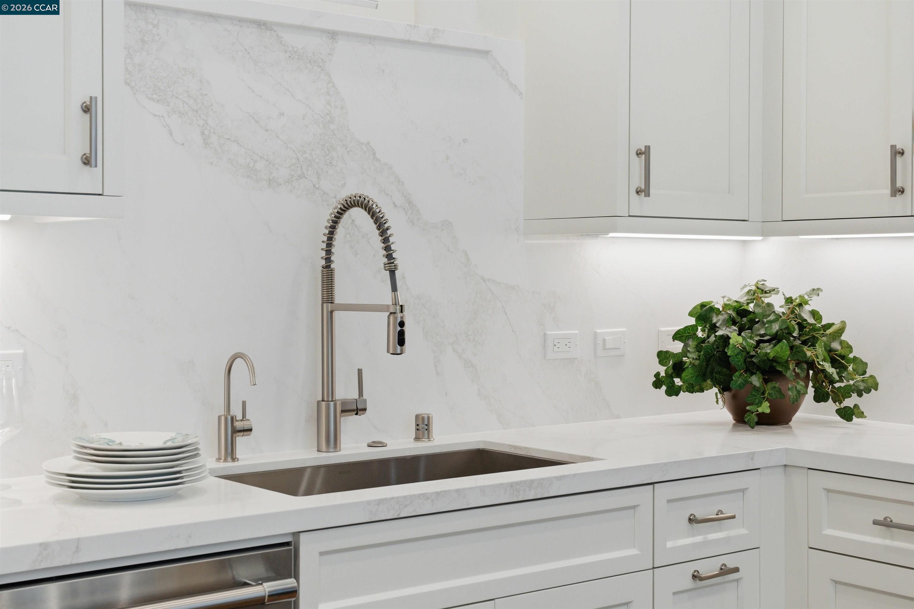 80 Woodbury Highlands Place # 16