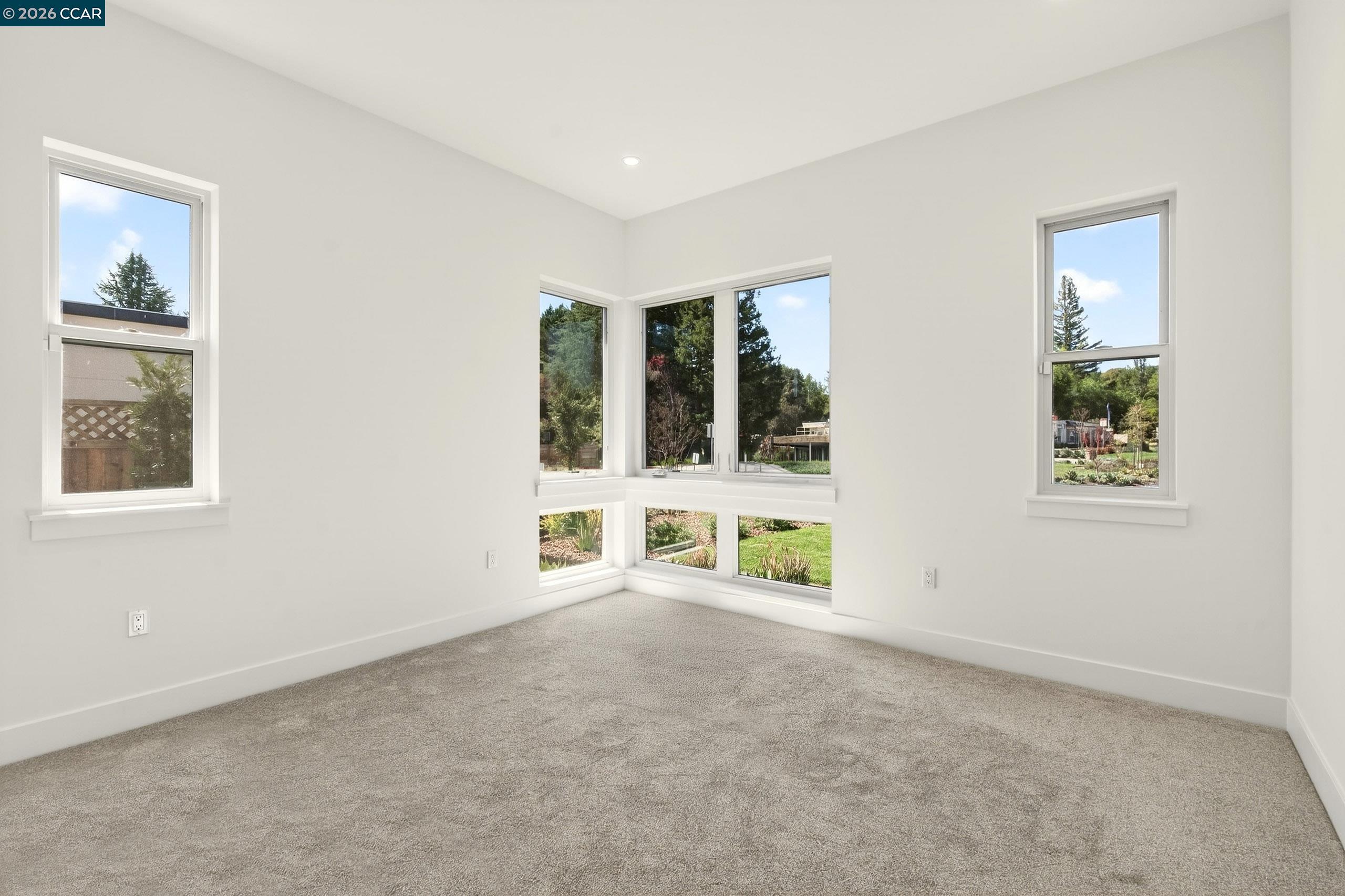1080 Borrette Ct