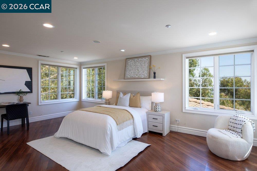 5606 La Salle Ave