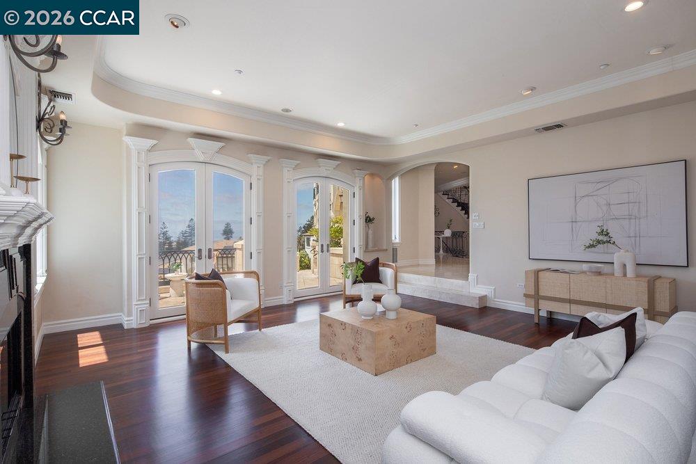 5606 La Salle Ave