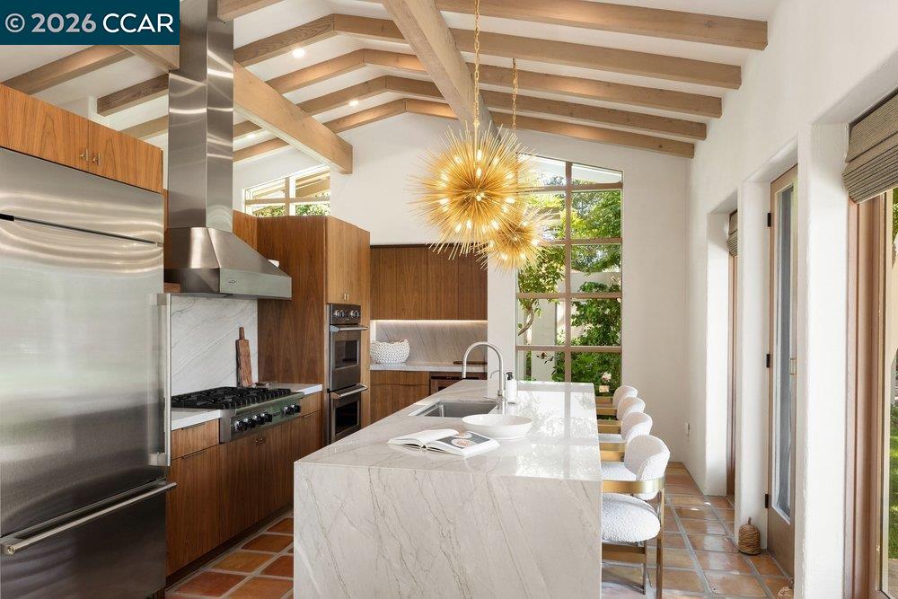 371 Camino Sobrante