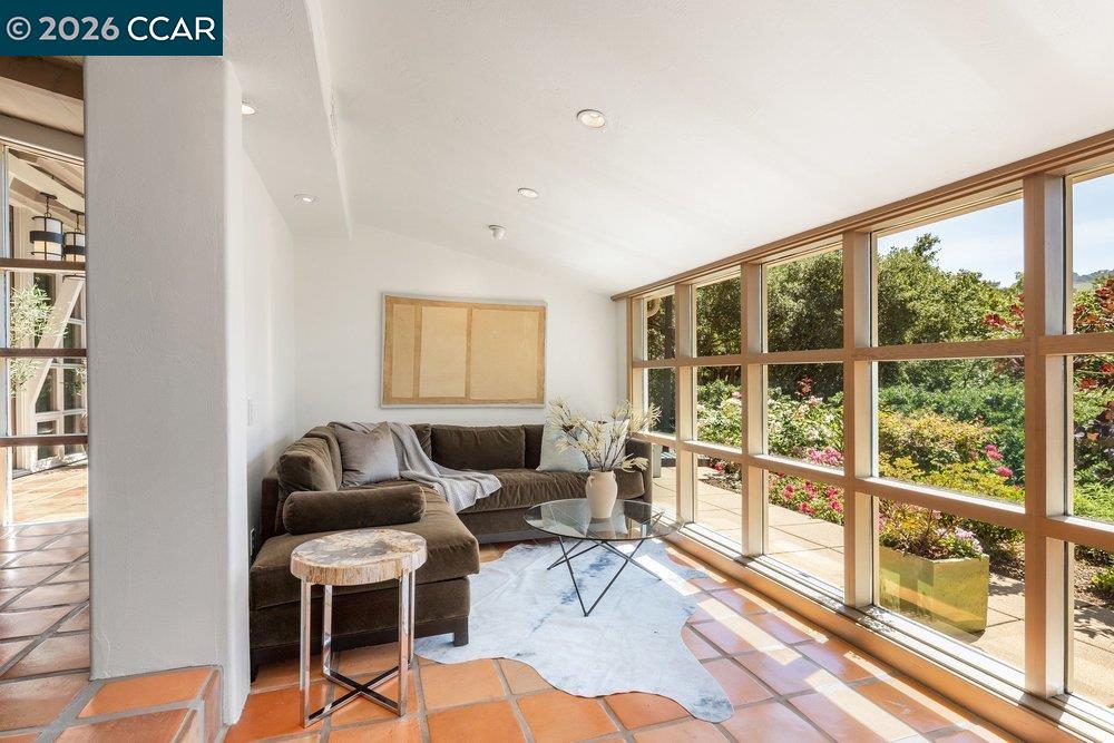 371 Camino Sobrante