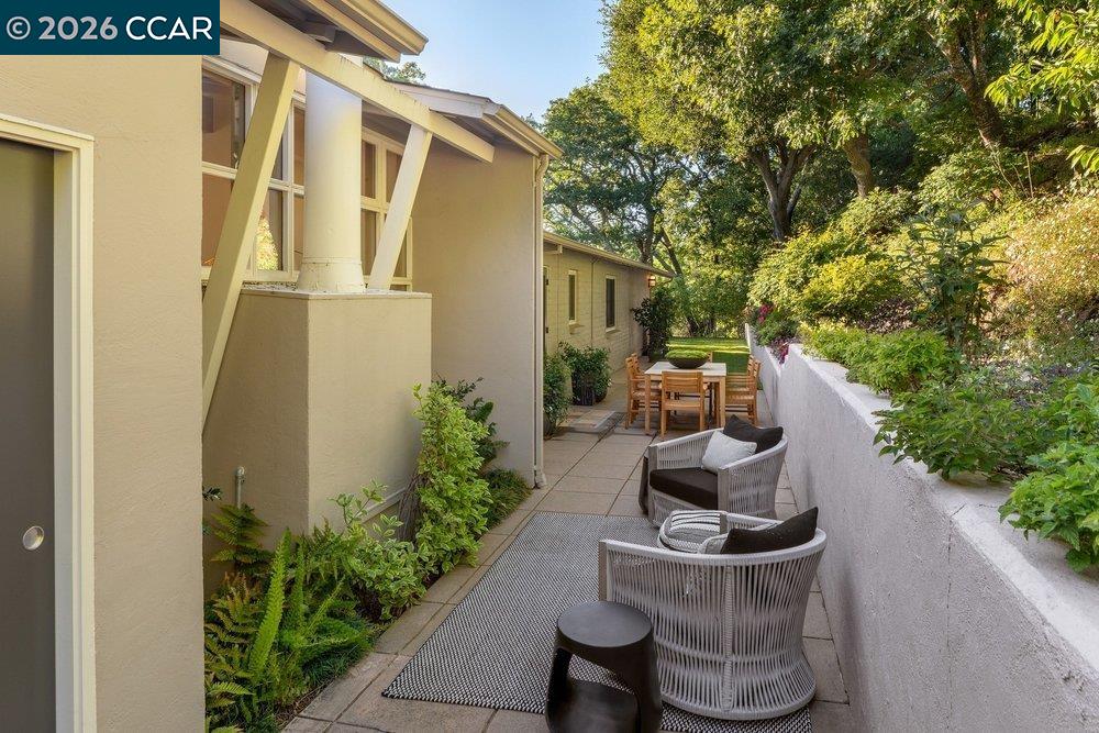 371 Camino Sobrante