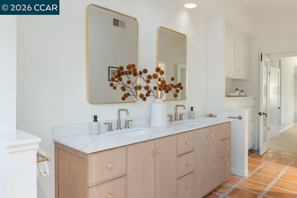 371 Camino Sobrante
