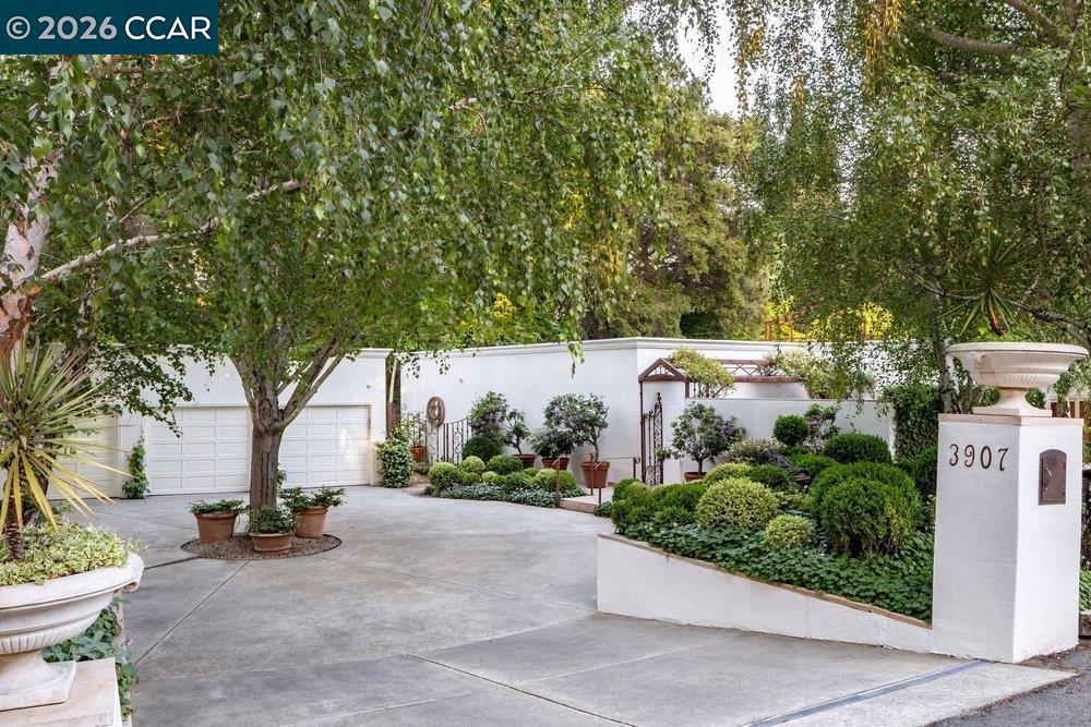 3907 Happy Valley Rd