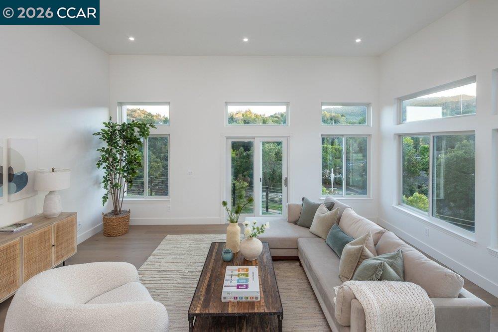 130 Arbor View Ln