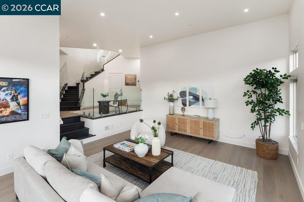 130 Arbor View Ln