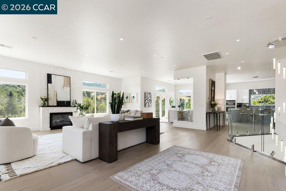 130 Arbor View Ln