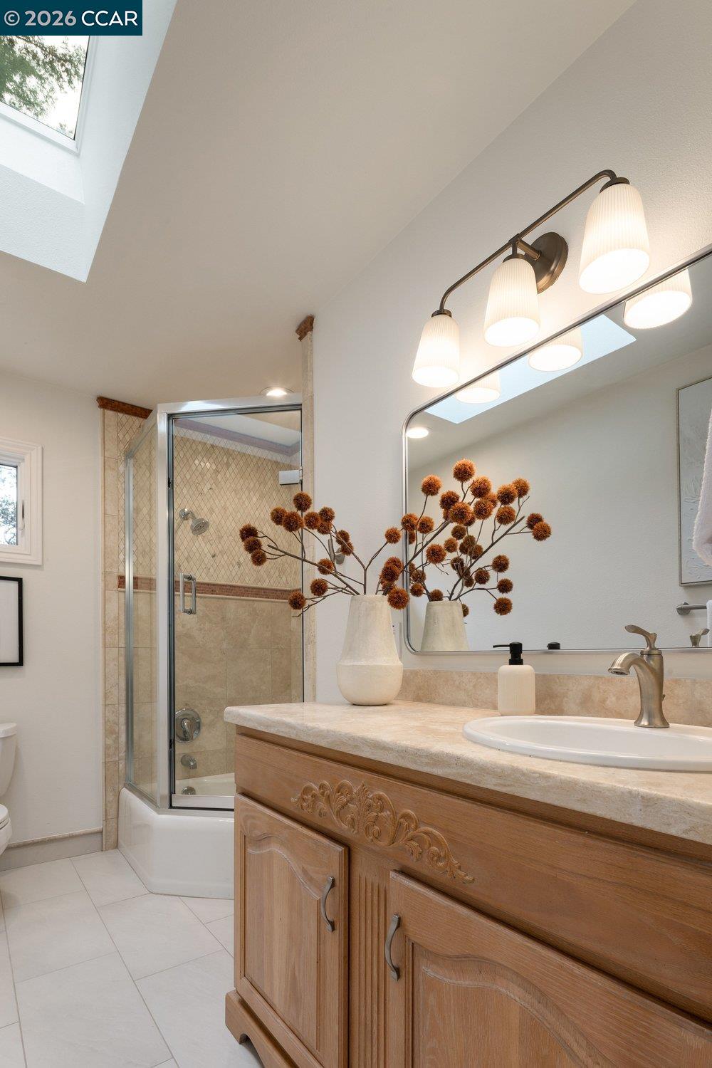 187 Moraga Way