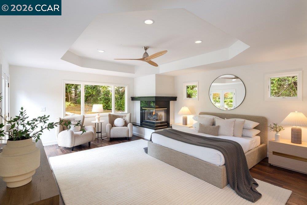 187 Moraga Way