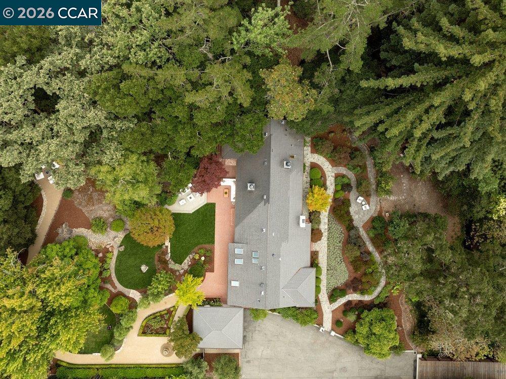 187 Moraga Way