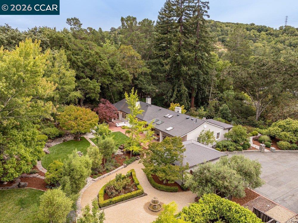 187 Moraga Way