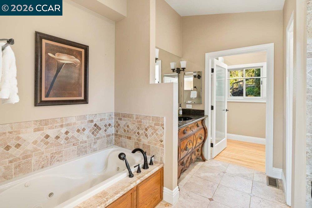 200 Longview Ter