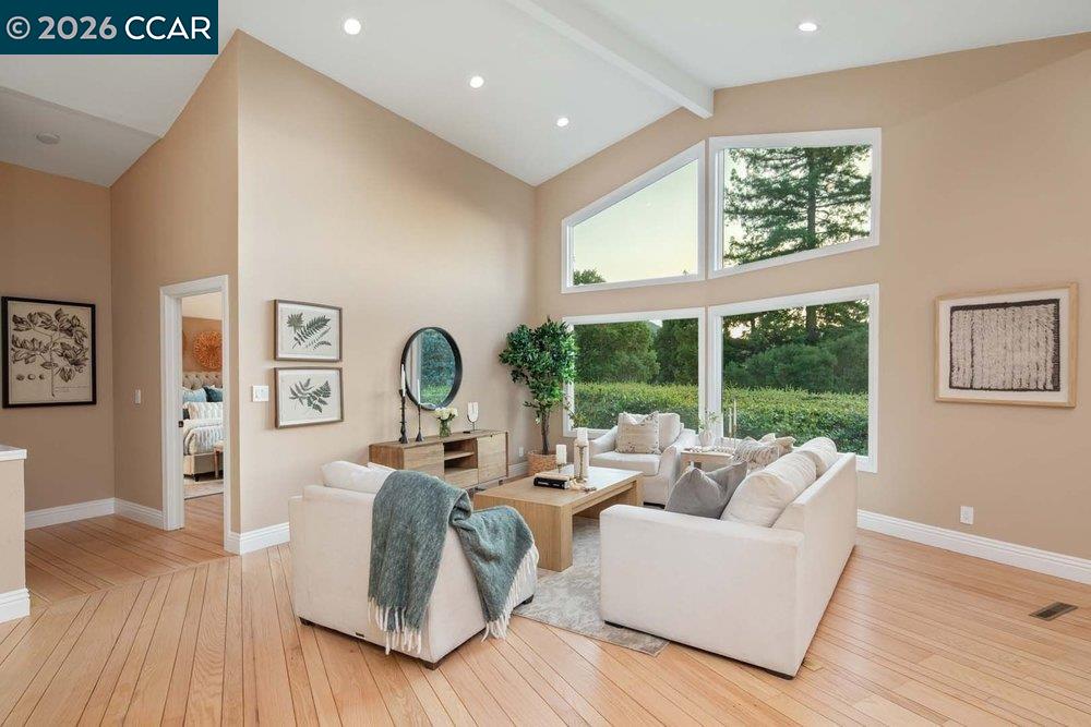 200 Longview Ter