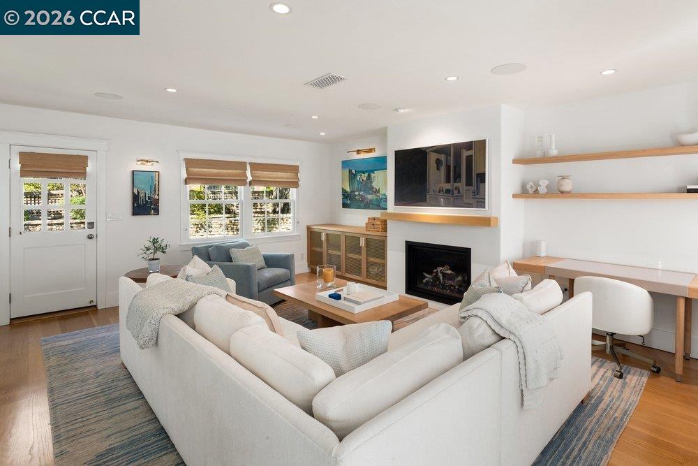 42 Brookside Rd