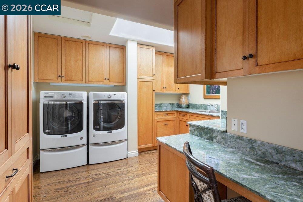 694 Los Palos Dr
