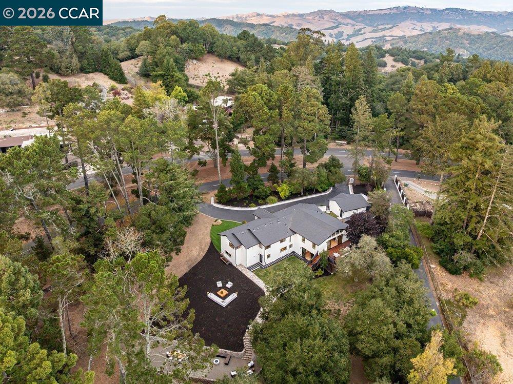 13555 Skyline Blvd