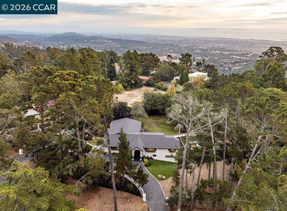 13555 Skyline Blvd