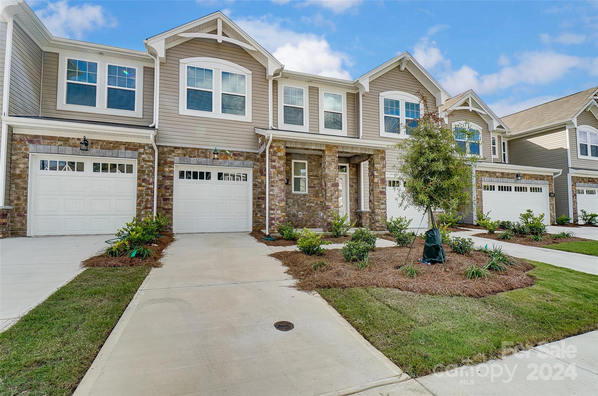 14837 Tamarack Drive