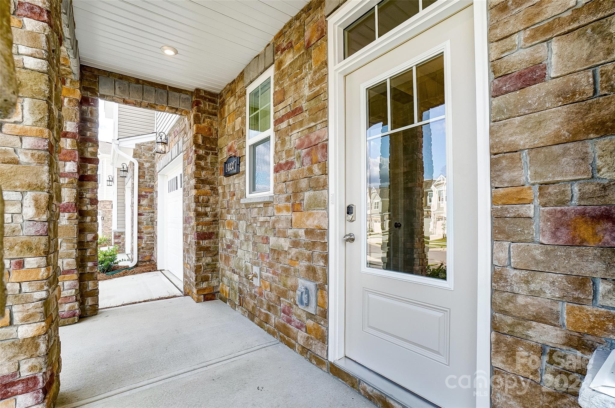 14837 Tamarack Drive