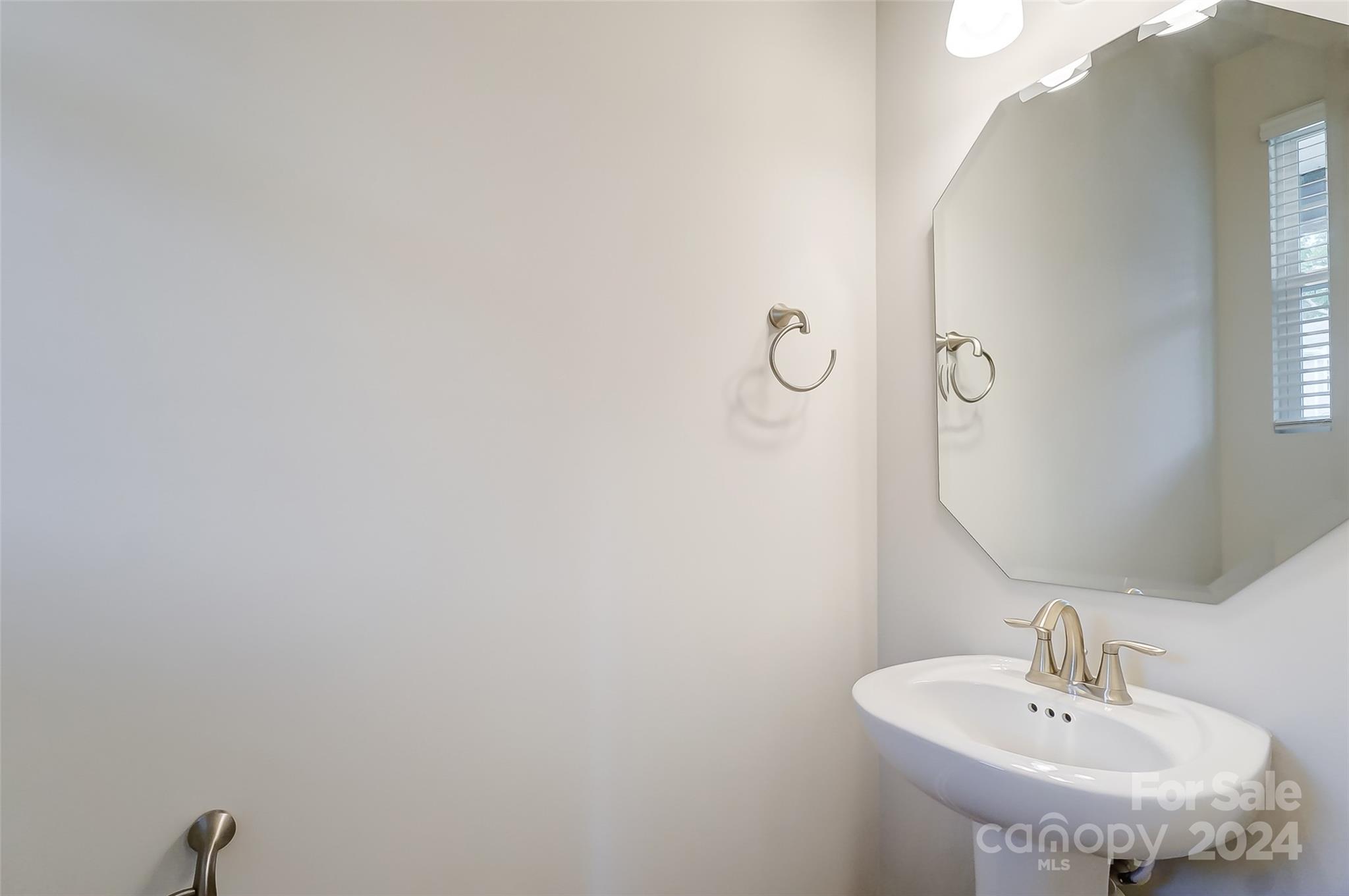 14837 Tamarack Drive