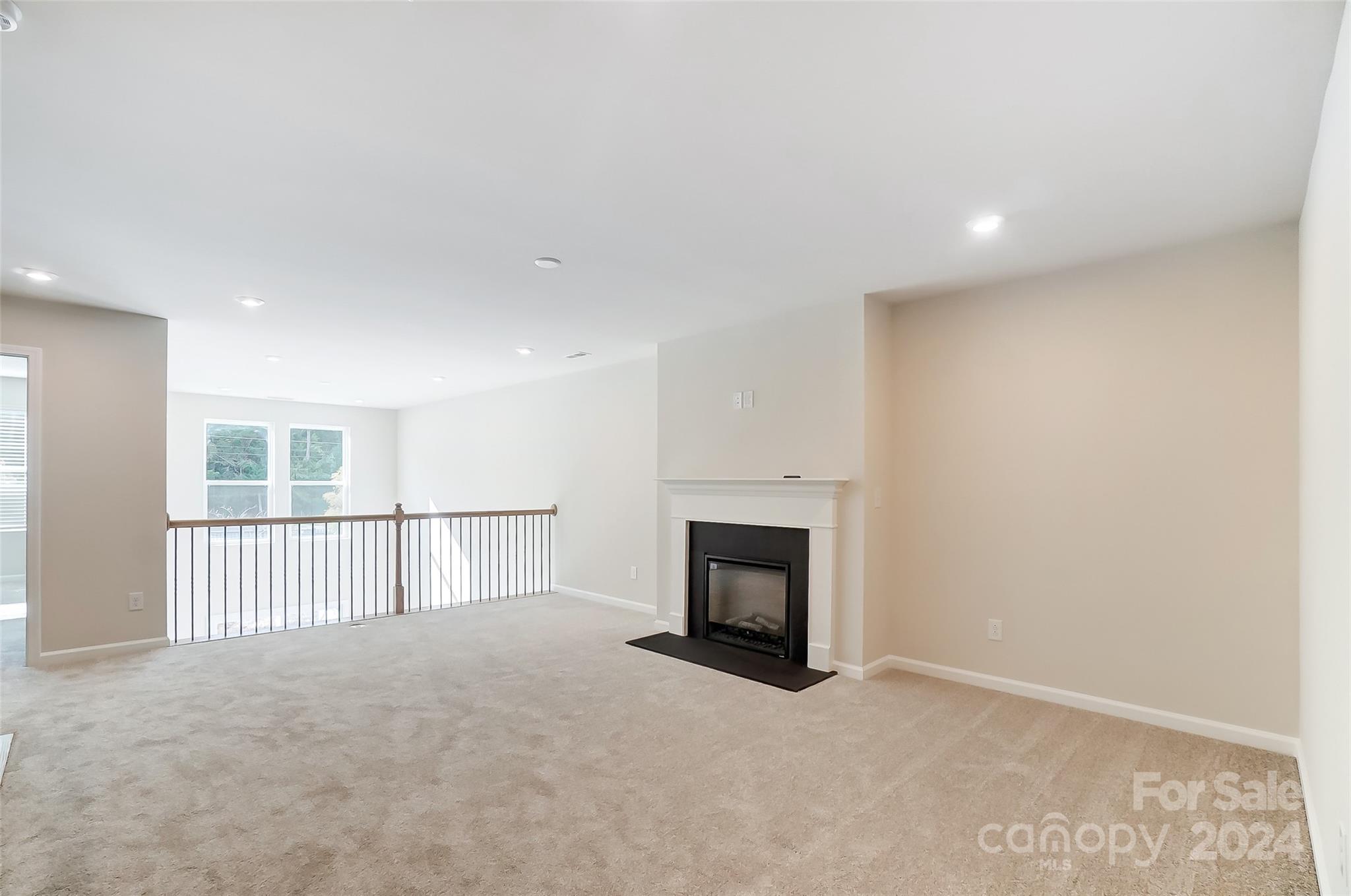 14837 Tamarack Drive