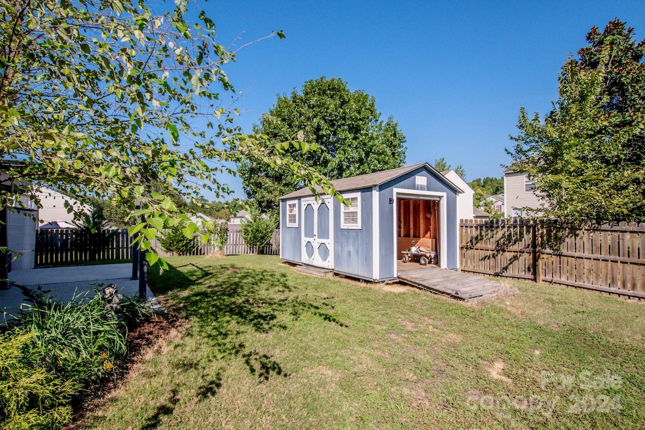 9525 Birchcroft Lane