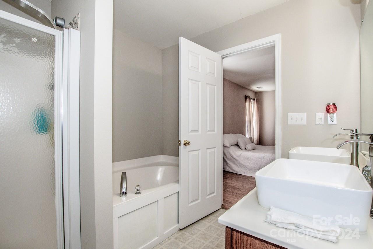 9525 Birchcroft Lane