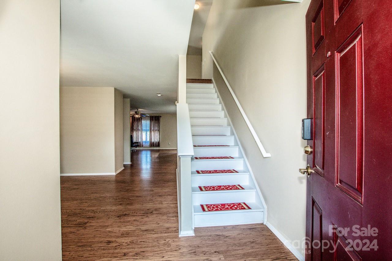 9525 Birchcroft Lane