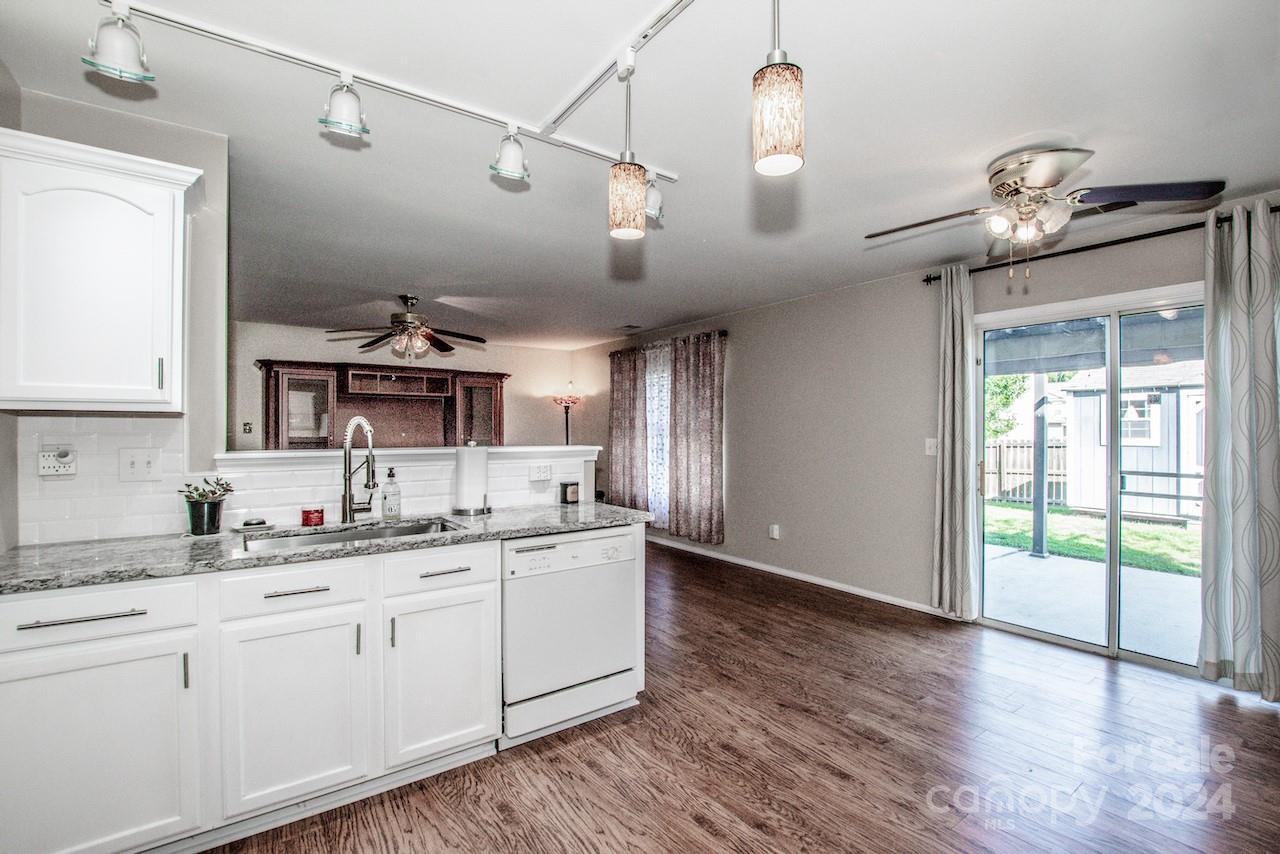 9525 Birchcroft Lane