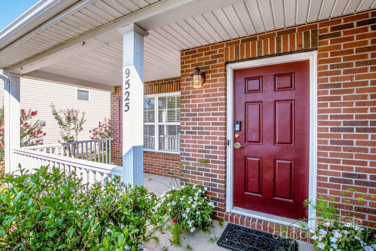 9525 Birchcroft Lane