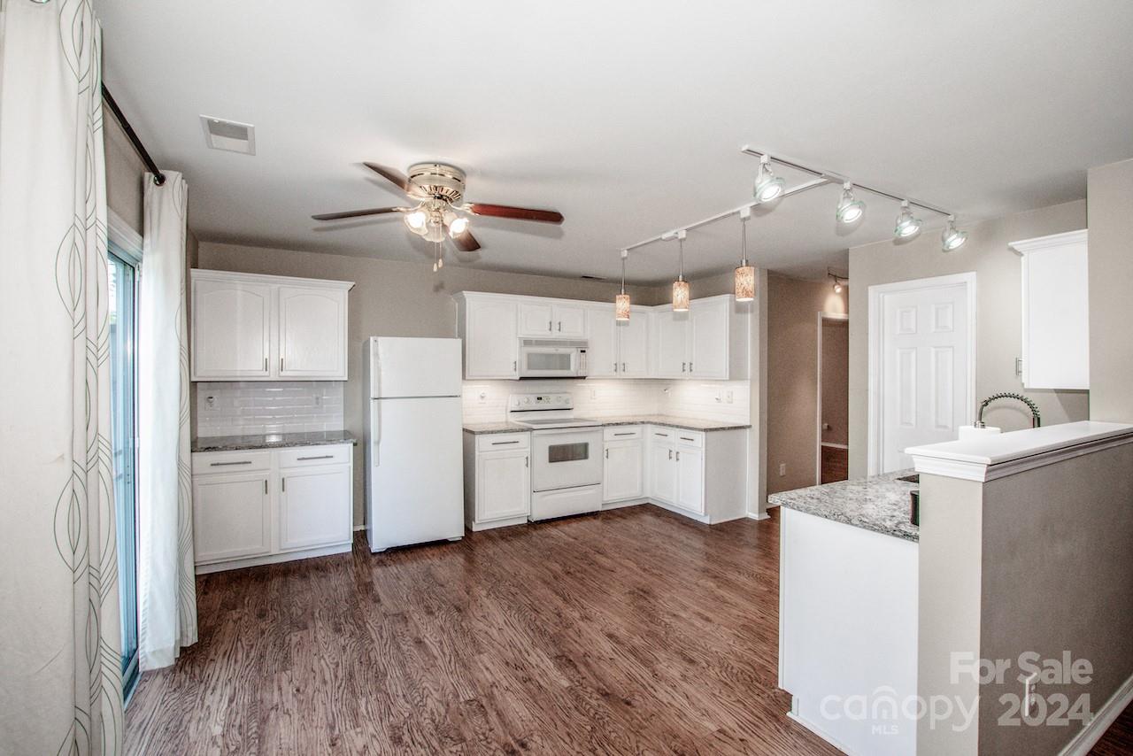 9525 Birchcroft Lane